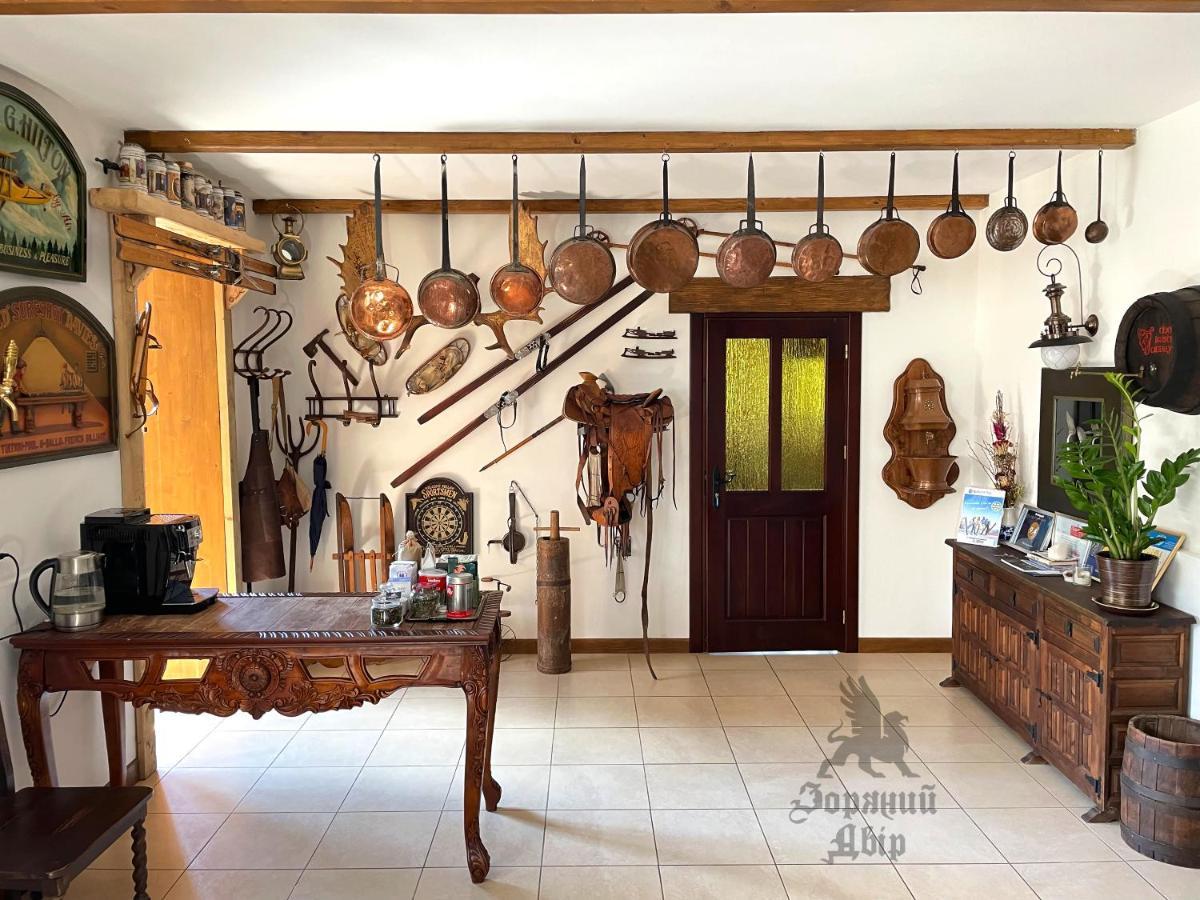Villa Zoryany Dvir Сходница Экстерьер фото